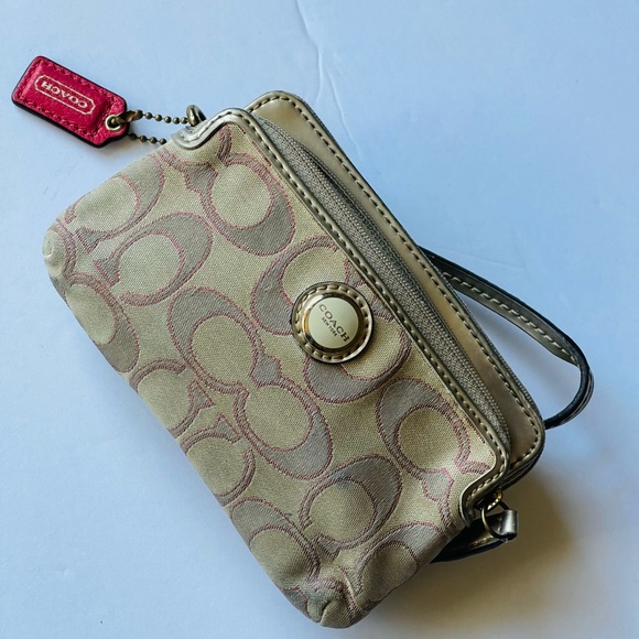 Coach double zip wallet/wristlet - Picture 4 of 9